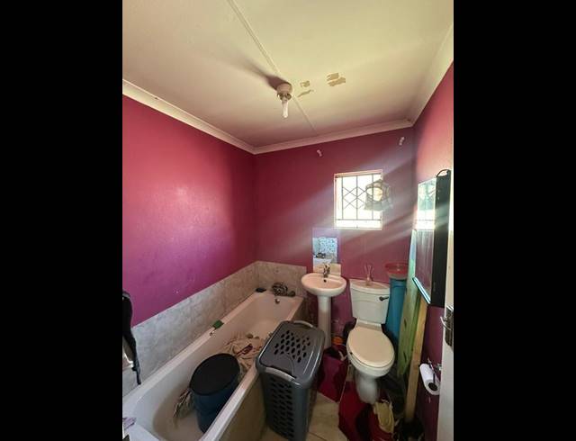 2 BEDROOM HOUSE FOR SALE IN BUHLE PARK